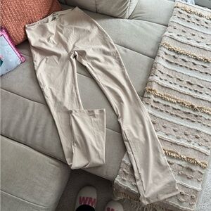 Deep V Straight Leg Leggings